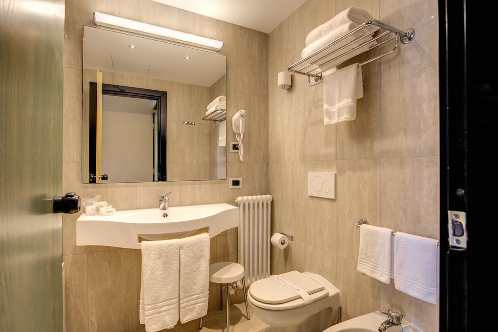 Albergo Firenze Côme Esterno foto